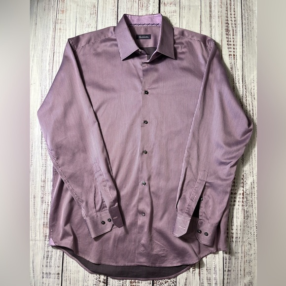 Robert Graham Lavender Pinstripe Dress Shirt size 44/17.5 with engraved buttons - Picture 1 of 7